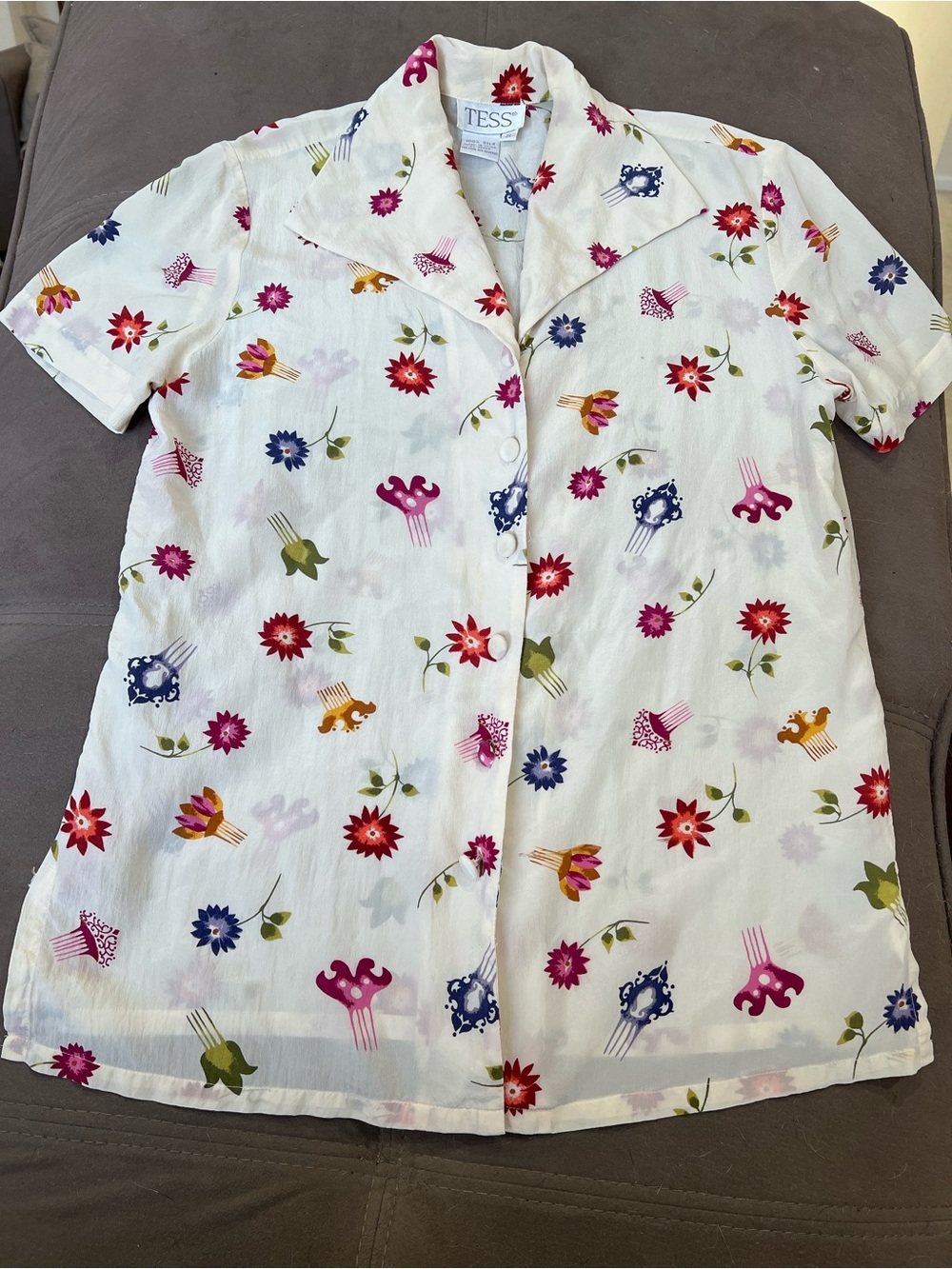 TESS White Floral Button-Front Short Sleeve Blouse